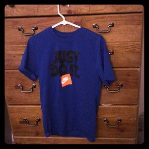 Nike T Shirt